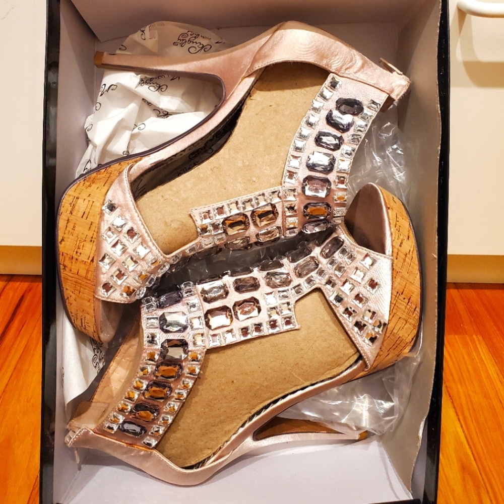 Naughty Monkey "Hot Tequila" designer heels 👠 Size 10, pale pink/nude